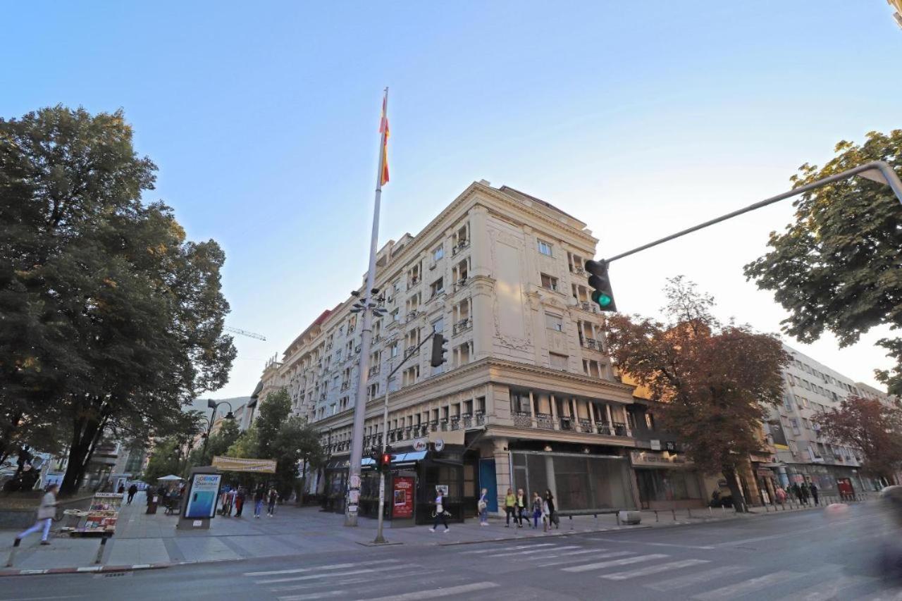 Rooftop Apartment At Mainsquare Skopje Exterior foto